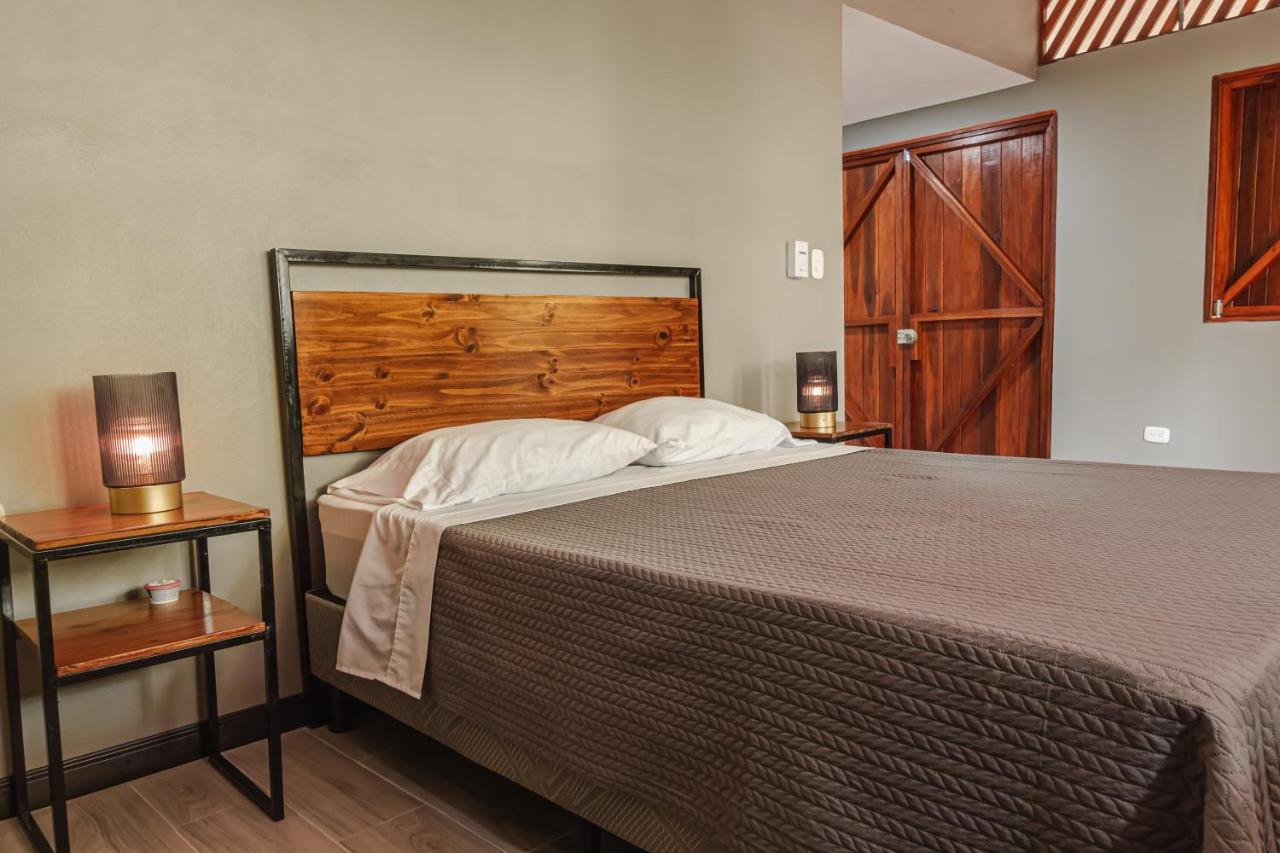 Hotel Boutique The Green Jungle House Puerto Viejo de Talamanca Buitenkant foto